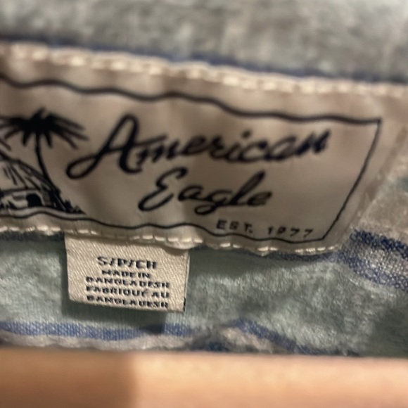 3x American Eagle Button-Up Poolside Shirts Size Small - Picture 7 of 10